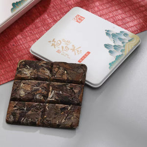 Fuding white tea small square slices 2018 Shoumei old white tea 1 piece 6 small boxes are easy to carry